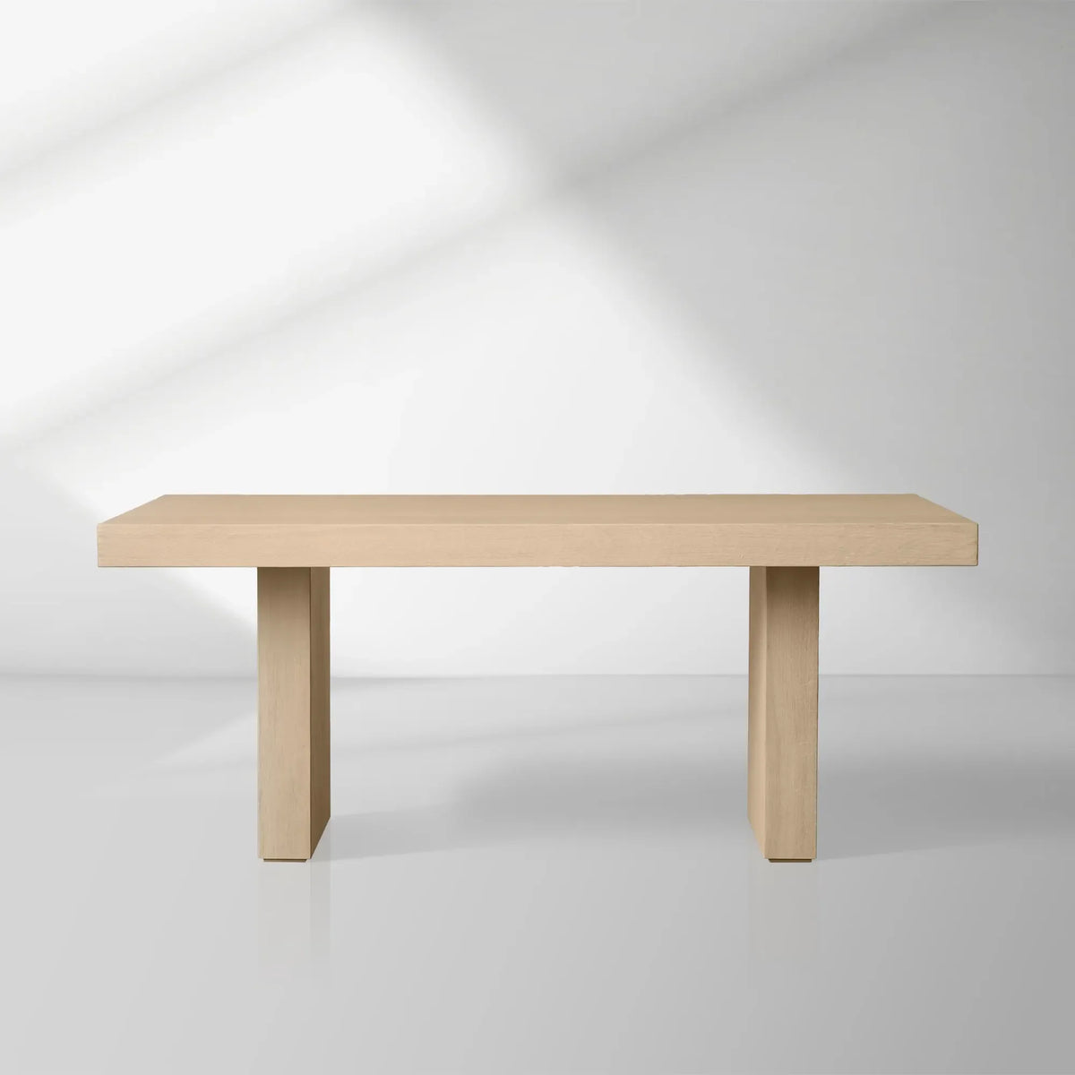 Table de salle à manger rectangulaire Calvin en chêne, style rustique moderne