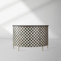 Buffet/meuble de rangement moderne en bois de peuplier Andretta, orné de motifs géométriques noirs et blancs