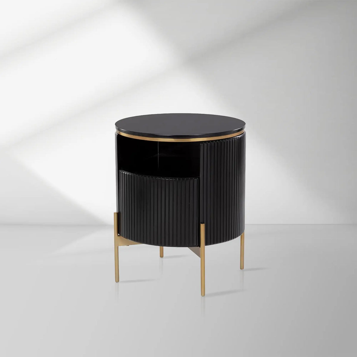 Table de chevet Panoso en bois avec base en acier doré, table de nuit de luxe