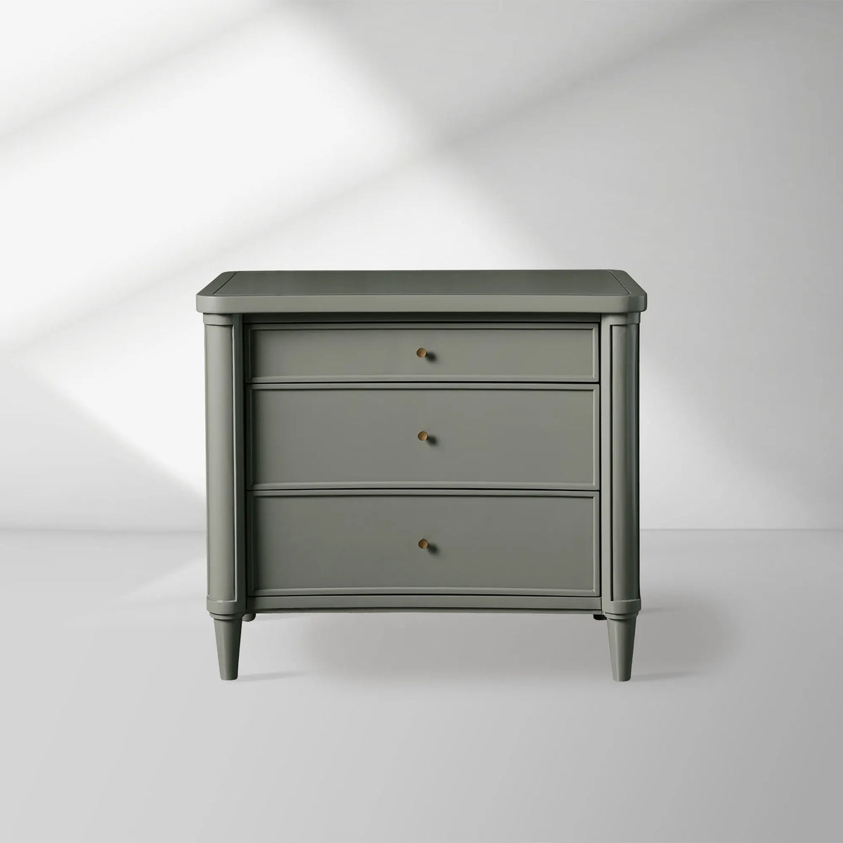 Table de chevet Henley avec tables de nuit en acajou massif, commode à 3 tiroirs et poignées en laiton
