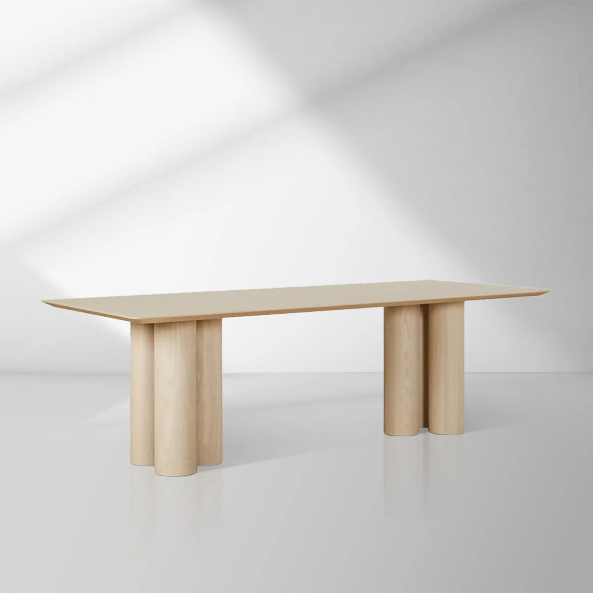 Table de salle à manger rectangulaire Rinde en bois de frêne avec pieds colonnaires