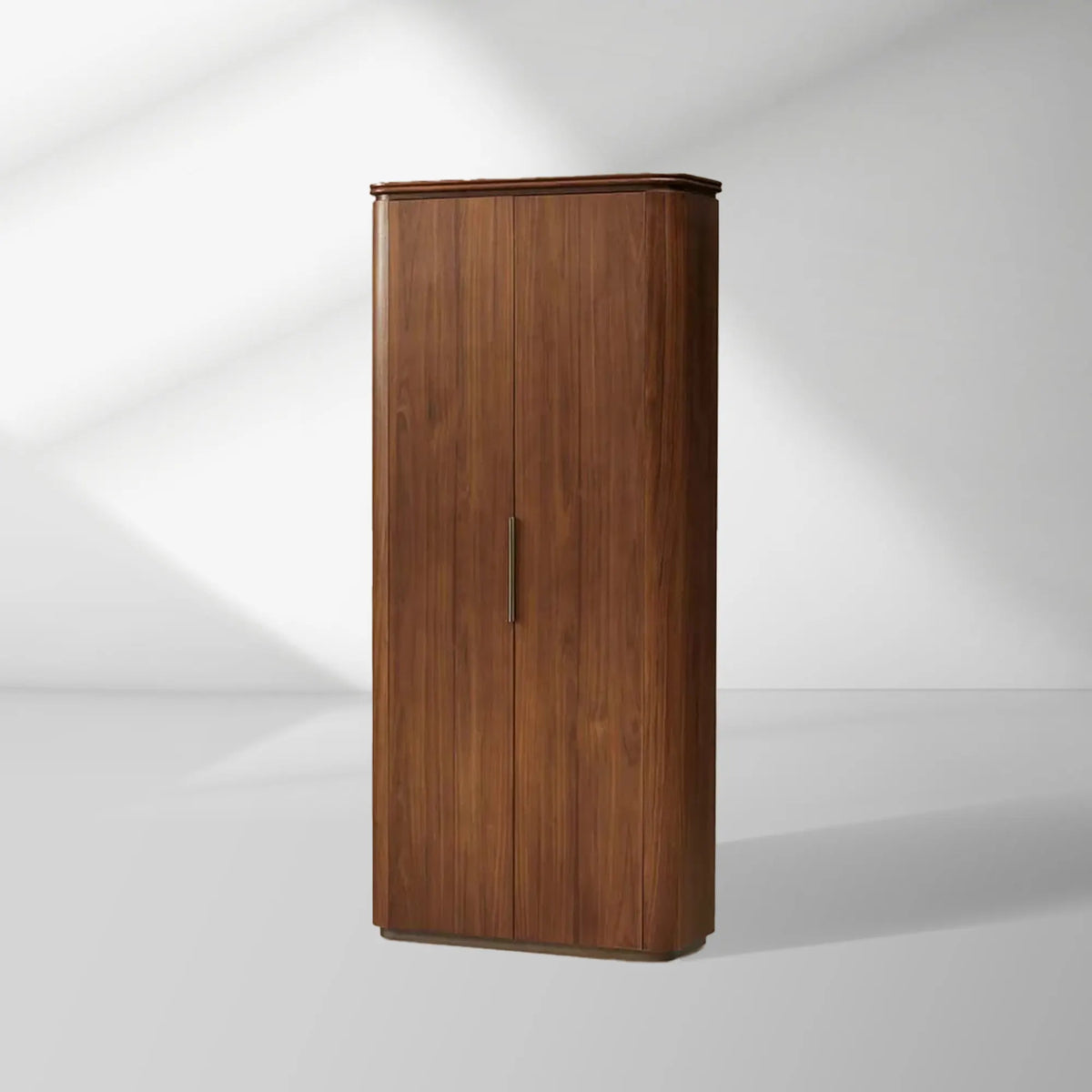 Armoire de rangement haute Caden avec portes en bois, en noyer, vitrine d'entrée ou de salle à manger.