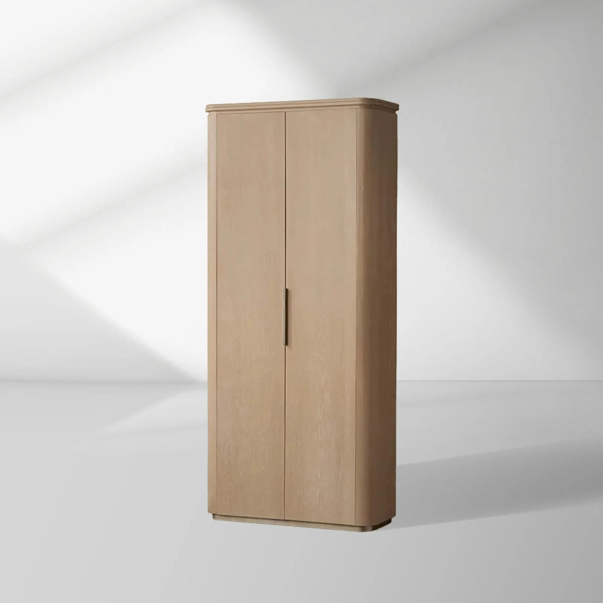 Armoire de rangement haute Caden avec portes en bois, en noyer, vitrine d'entrée ou de salle à manger.
