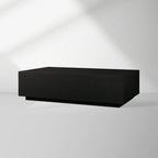 Table basse rectangulaire Sullivan avec placages en chêne massif et base à plinthe noire Table basse de salon