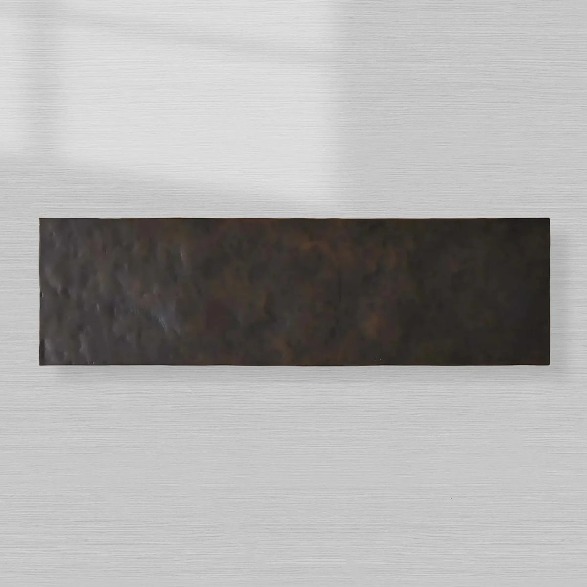 Table console d'entrée Sydney en aluminium sculptural, style sculptural moderne, table de couloir d'entrée