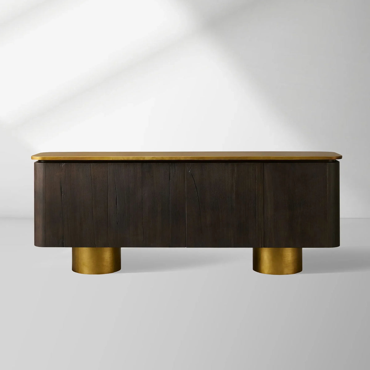 Neira Buffet-Sideboard mit handgebrannter Oberfläche, Luxus-Holz, Medien-TV, Eingangs-Schrank mit Beinen aus gealtertem Messing