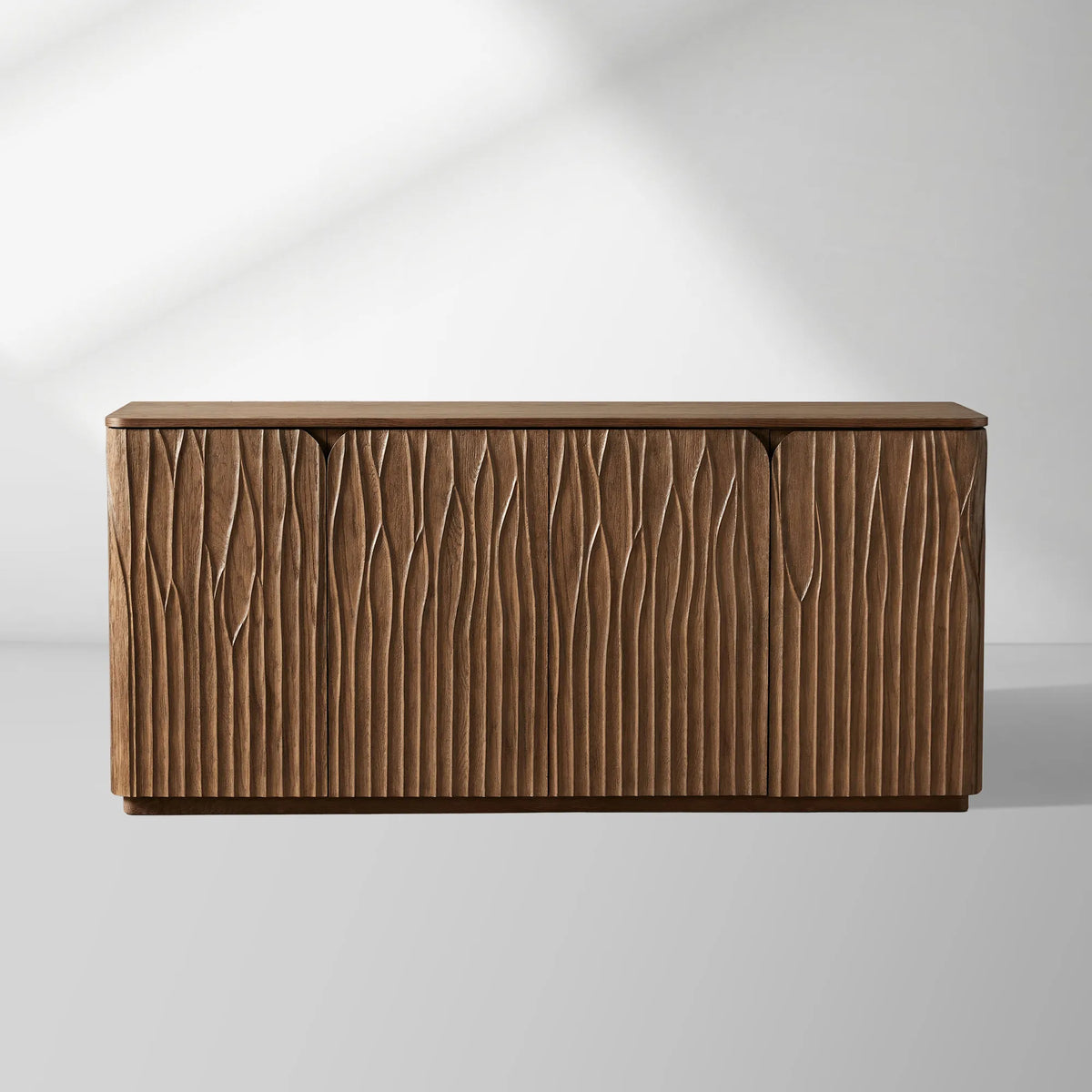Buffet bahut en bois Norris Modern avec base en fibre de verre