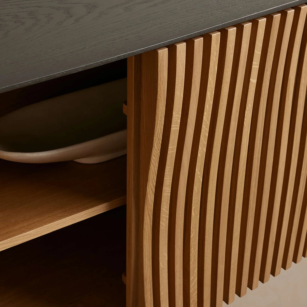 Sorin Reeded Design Buffet Sideboard Holz Eingänge Schrank Medien TV Schrank