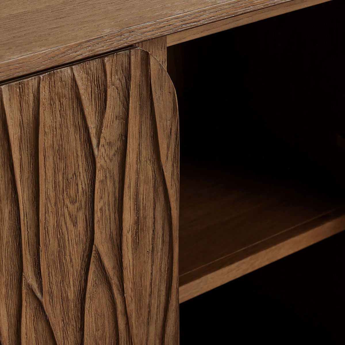 Buffet bahut en bois Norris Modern avec base en fibre de verre