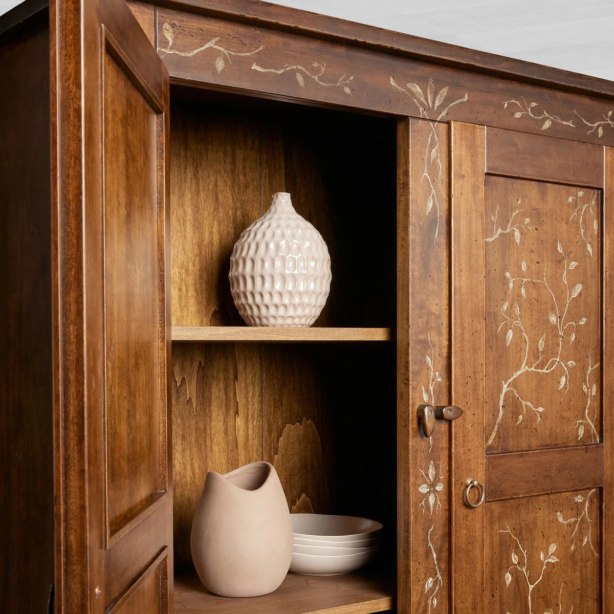 Stefania Küchenschrank aus Pappelholz, Canaletto Sideboard, Buffet, hohes Möbelstück mit Blumenmotiv für Wohnzimmer, Eingangsbereich