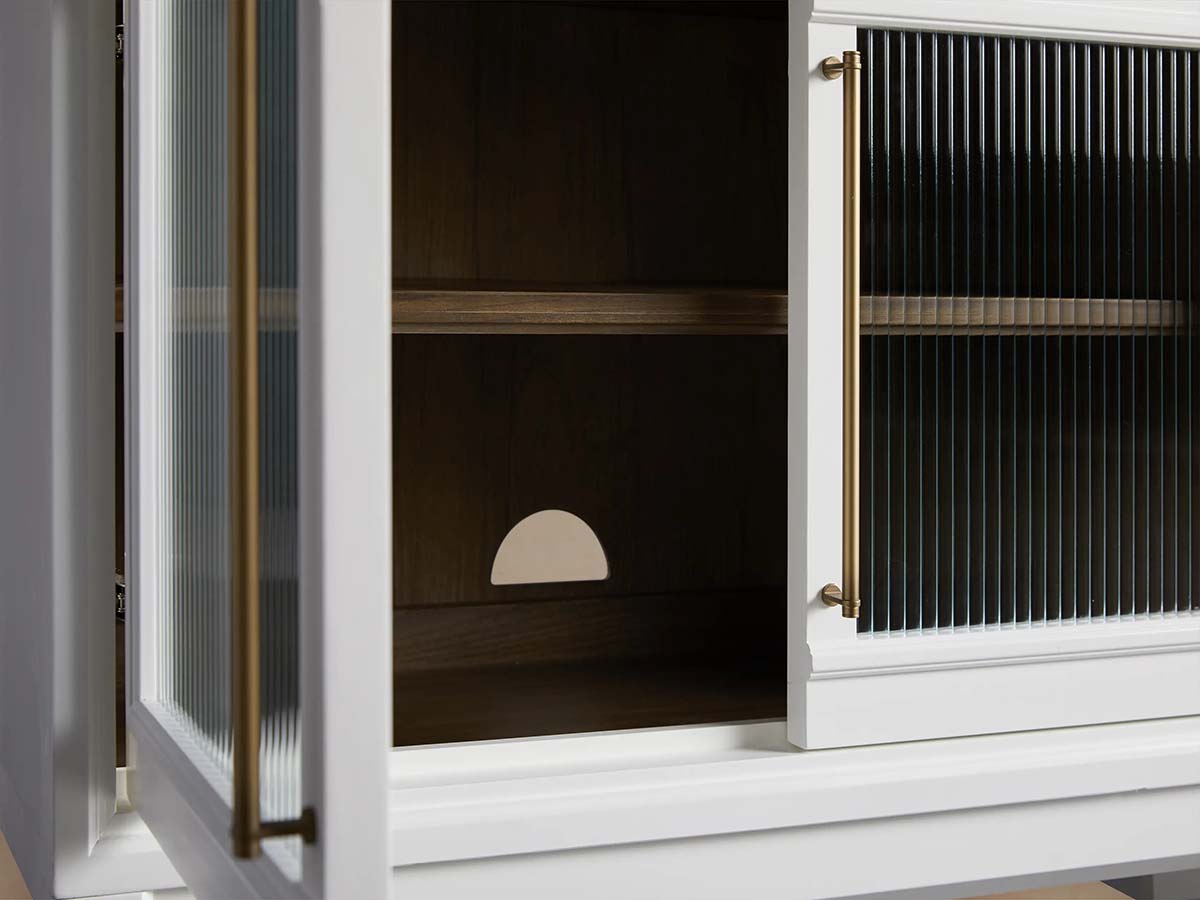 Rowan TV-Schrank aus Holz mit geriffelten Glastüren, Eingangsschrank und Medienkonsole