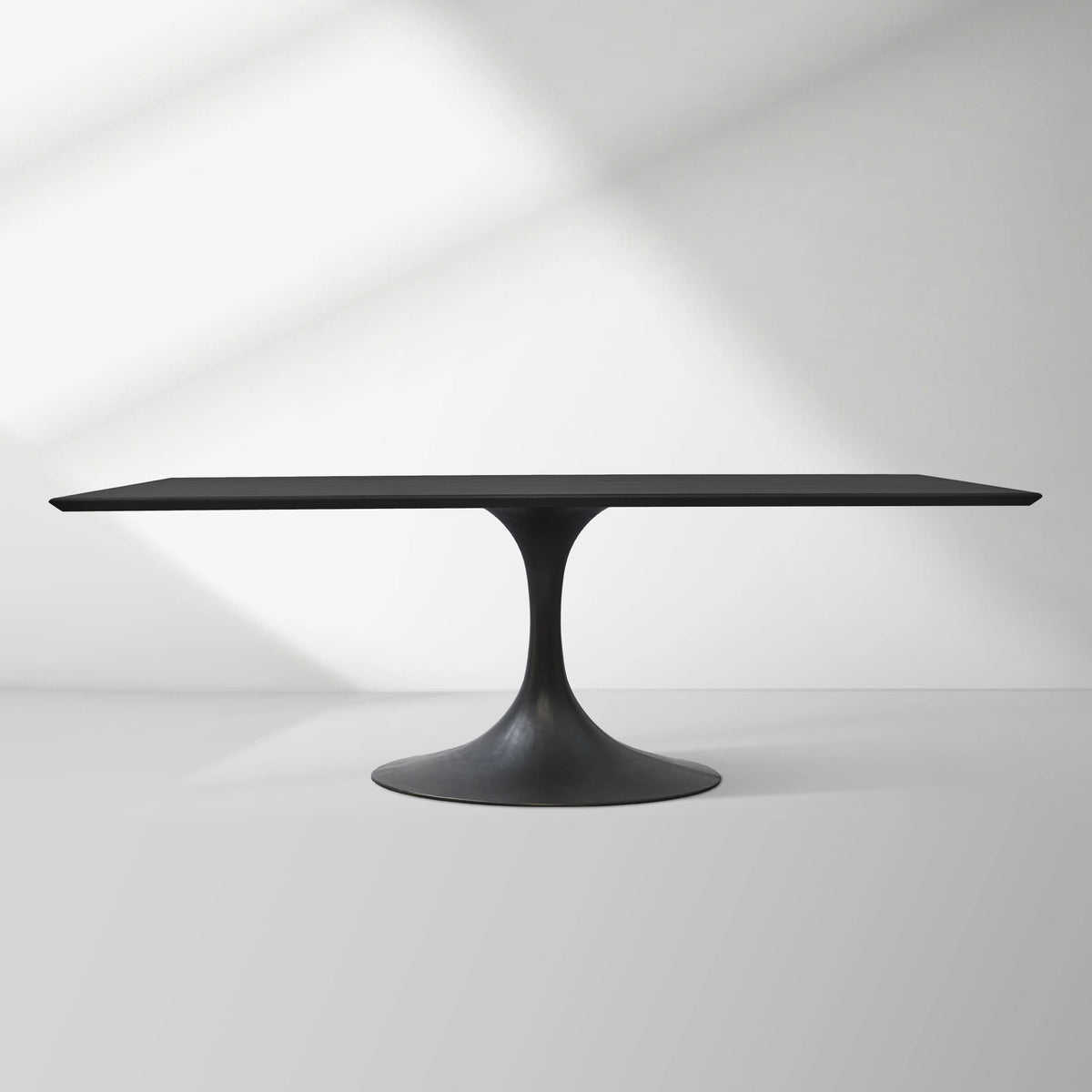Aero Solid Wood Top Dining Table Tulip Rectangular Dining Table with Cast Steel Pedestal Base