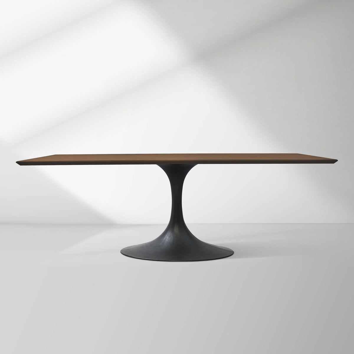 Aero Solid Wood Top Dining Table Tulip Rectangular Dining Table with Cast Steel Pedestal Base