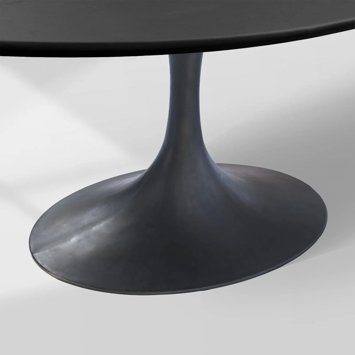 Aero Oval Solid Wood Dining Table Tulip Dining Table with Cast Steel Base