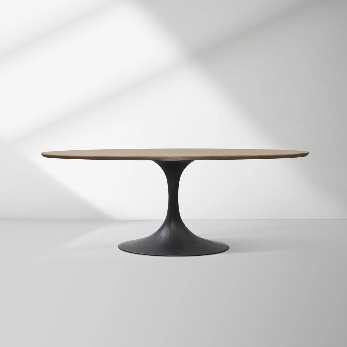 Aero Oval Solid Wood Dining Table Tulip Dining Table with Cast Steel Base