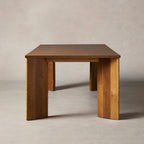 Table de salle à manger rectangulaire en bois Yorn avec piètement incliné
