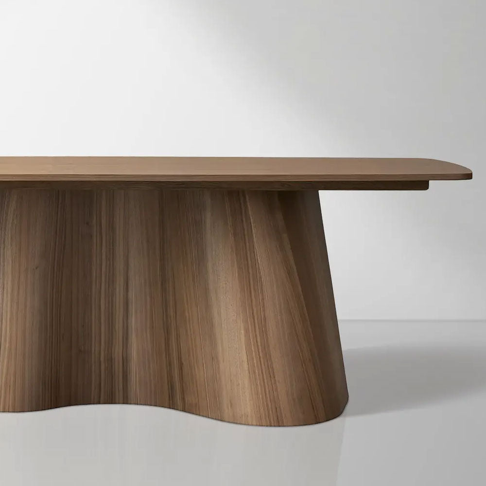 Table de salle à manger Cortina en forme de bateau, en noyer américain avec piètement ondulé