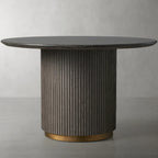 Plateau rond en marbre Finnley avec socle en bois