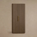 Armoire haute Finnley en bois, style champêtre, avec portes, pour salon.