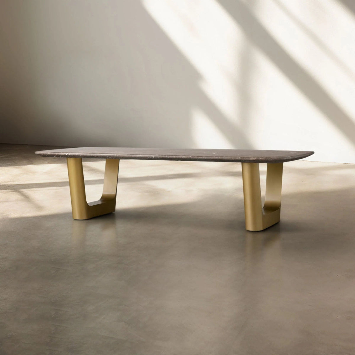 San Germani 72" Couchtisch mit Carrara Marmorplatte Rennes Metallgestell