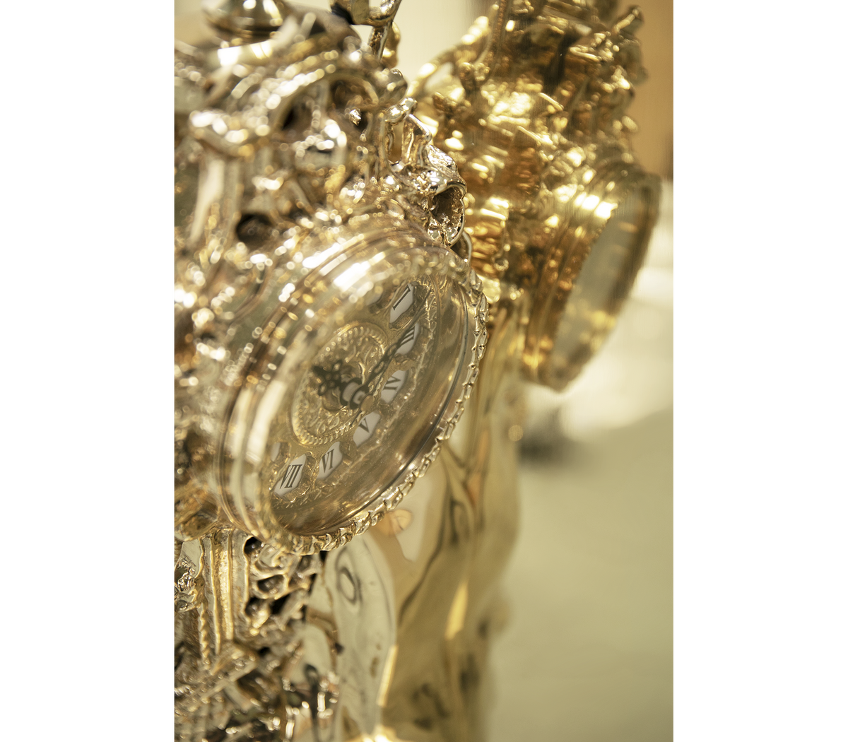 Luxury Dalí-Inspired Watch Winder Box with Surreal Sculptural Design & Gold-Plated Art Finish