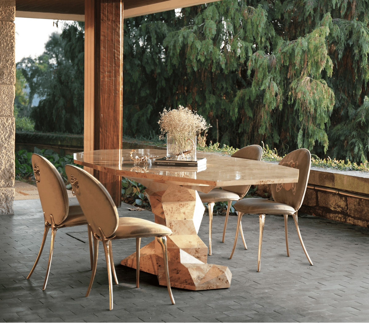 Soleil Curved Brass Modern Luxury Dining Chair