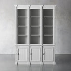 Schmaler, hoher Vitrinenschrank aus Pappelholz im neoklassizistischen Stil, Vintage-Beistellschrank für das Wohnzimmer in Athen