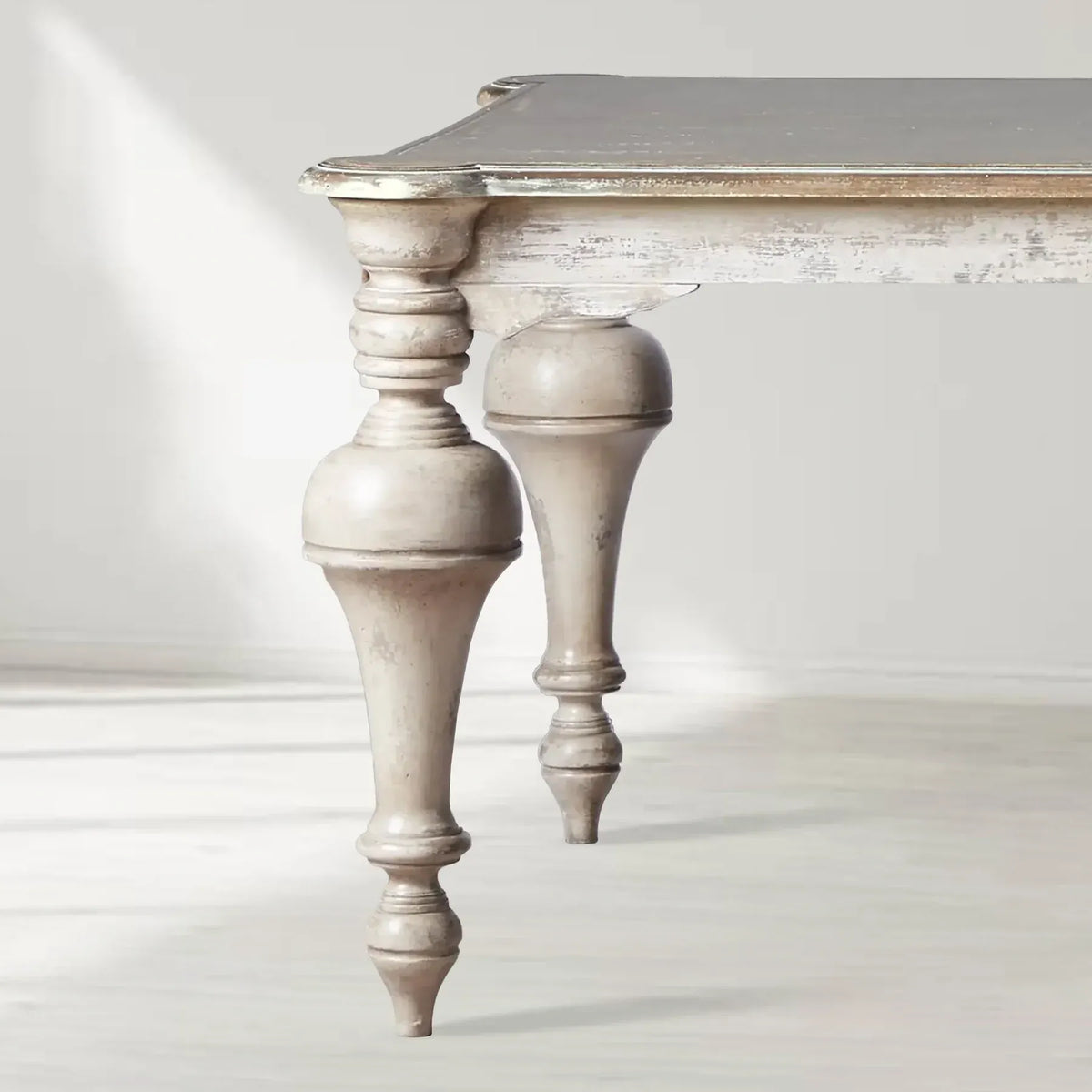 Table de salle à manger Alessia Bell'Arte en peuplier massif, style rétro antique