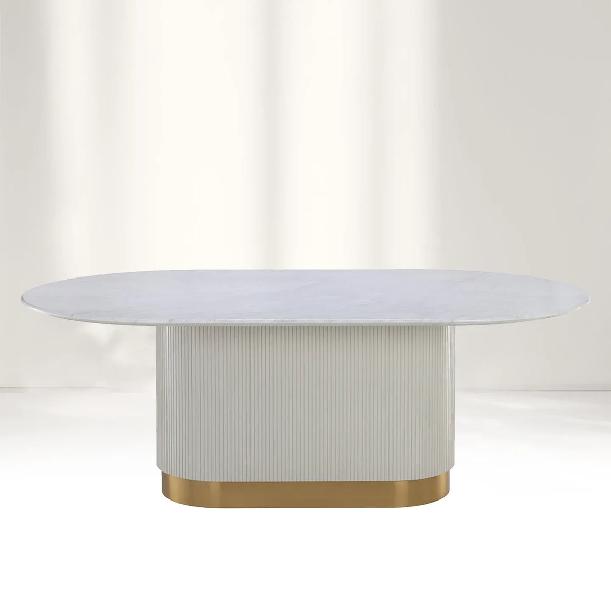 Table de salle à manger ovale blanche Panoso, plateau en marbre de Carrare et piètement en bois