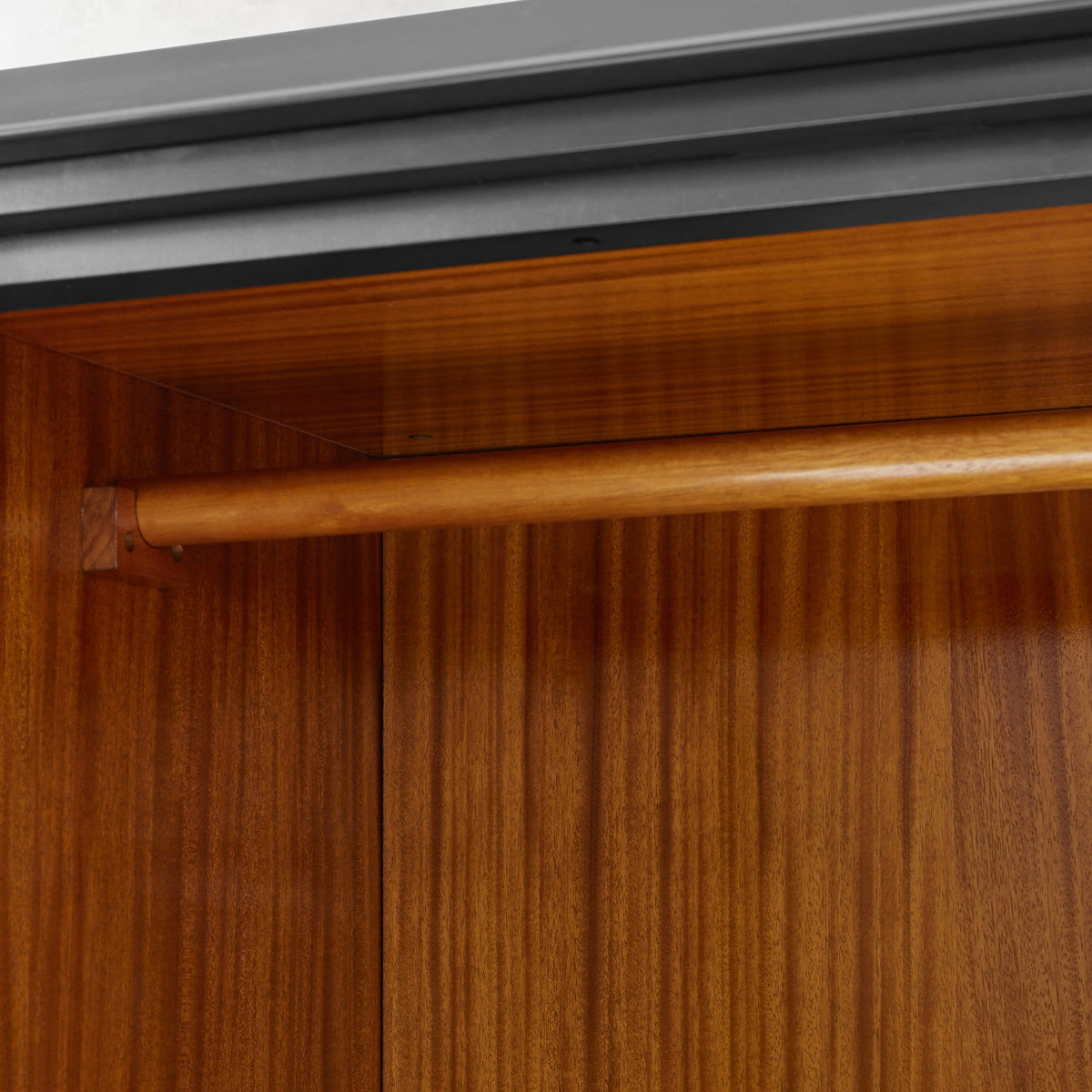 Armoire de chambre française Lavenir, noire brillante, meuble d'entrée avec tiroir