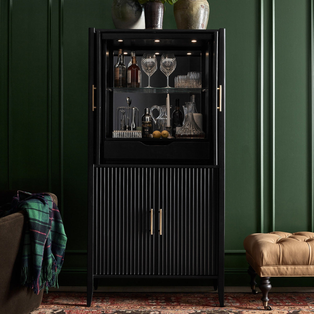 Meuble bar Louis Wood, armoire à vin, buffet d'inspiration constructiviste, porte-verres intégré