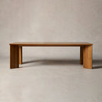 Table de salle à manger rectangulaire en bois Yorn avec piètement incliné