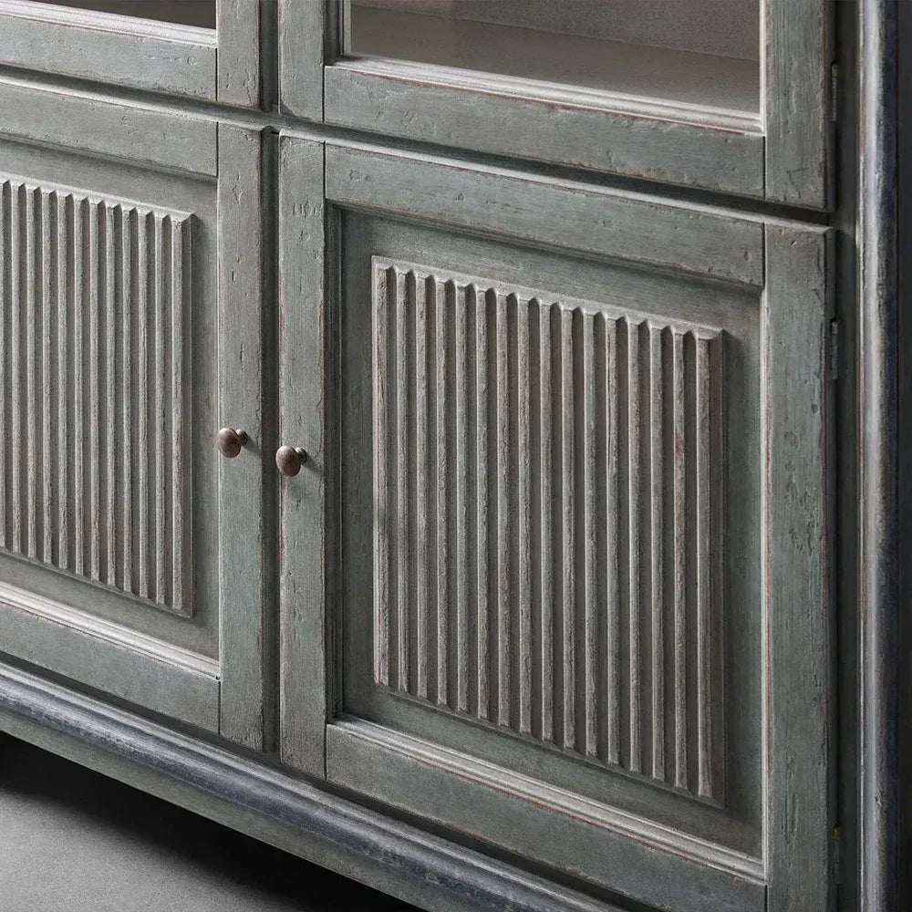 Vitrine haute Giotto à portes vitrées, buffet de salle à manger ancien en bois, bibliothèque ancienne
