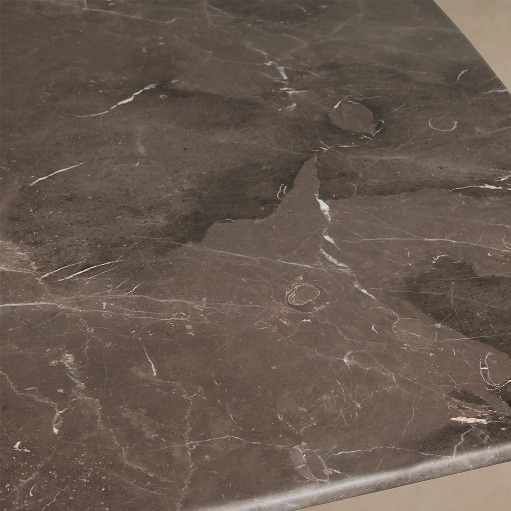 Table de salle à manger Aero avec plateau en marbre et piètement en acier Launette, table de salle à manger de luxe de style tulipe